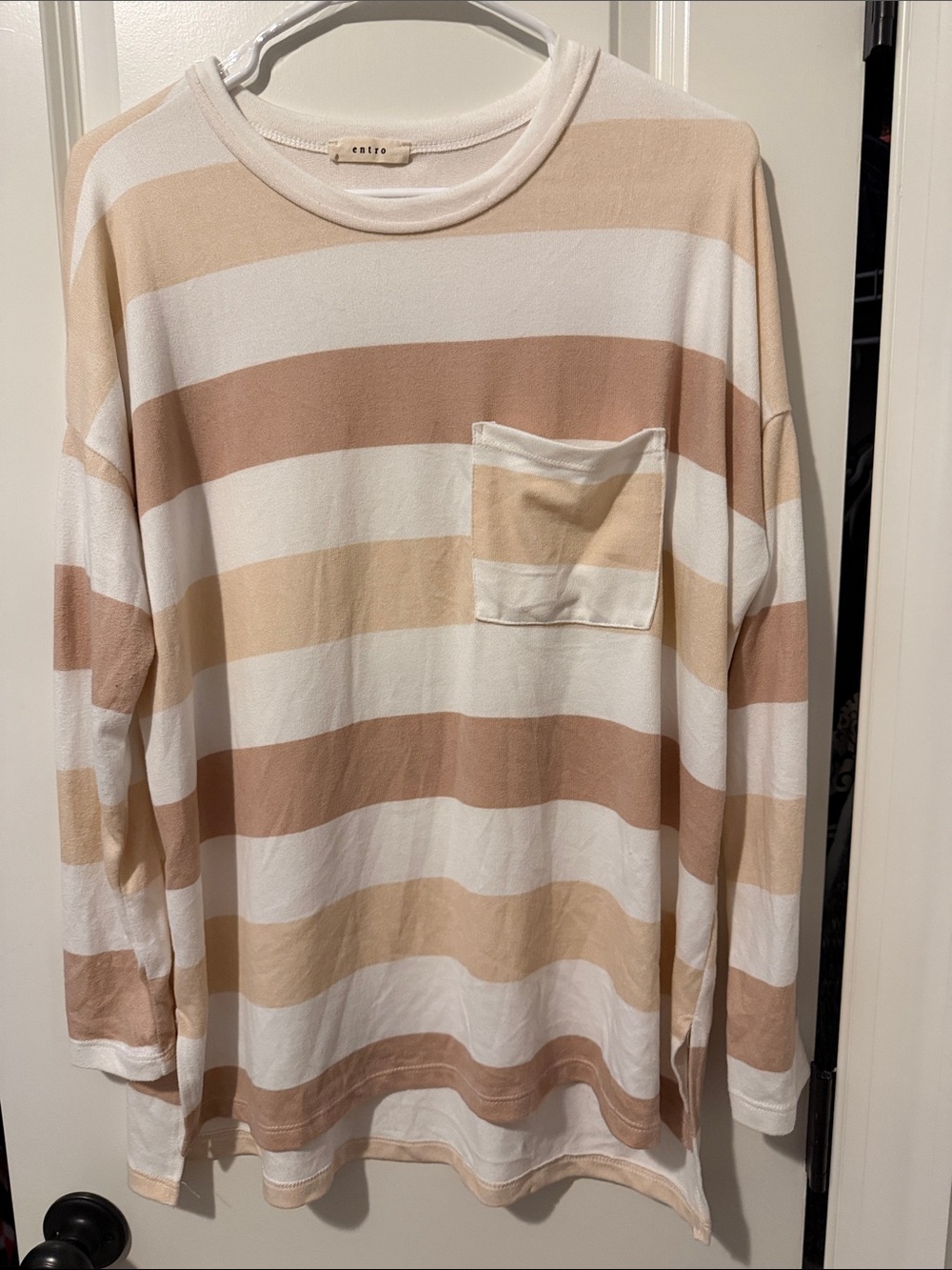 entro Neutral Striped Long Sleeve light sweater top w Pocket size small soft!
